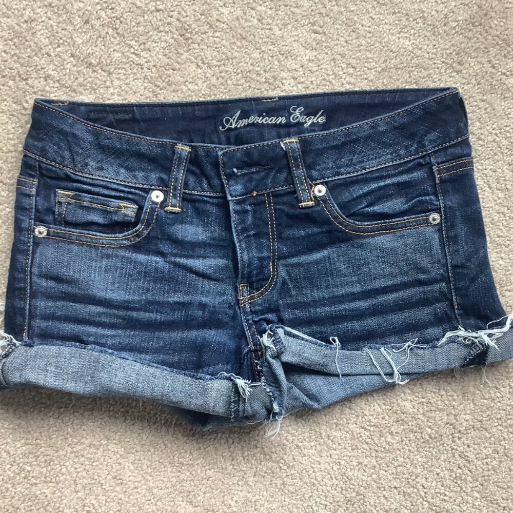 American Eagle whiskered dark stretch denim shorts, size 6